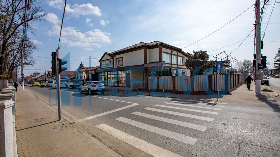 Clădire și teren pentru investiție, central Roman - Poză 67