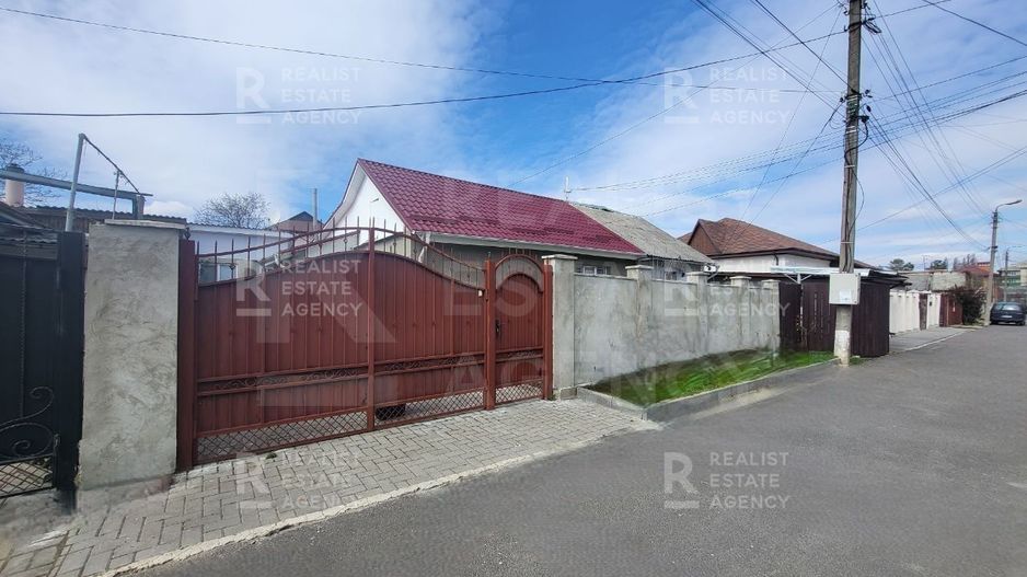 Vânzare, casă, 2 camere, str. Capricorn, Centru - Poză 1