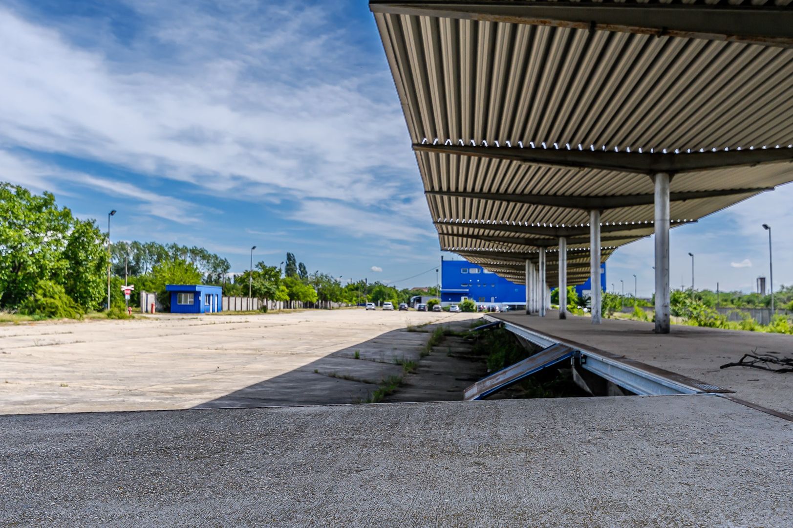 REZERVAT: Platformă betonată cu acces direct la calea ferată - Poză 6