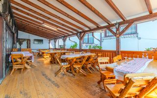 Pensiune Rosenau de vânzare - Afacere la cheie lângă Cetatea Râșnov - Poză 11