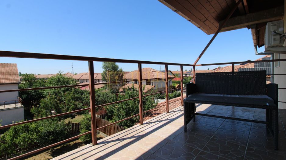 apartament la curte, 2 băi, loc de parcare, zona linistita, dressing - Poză 18