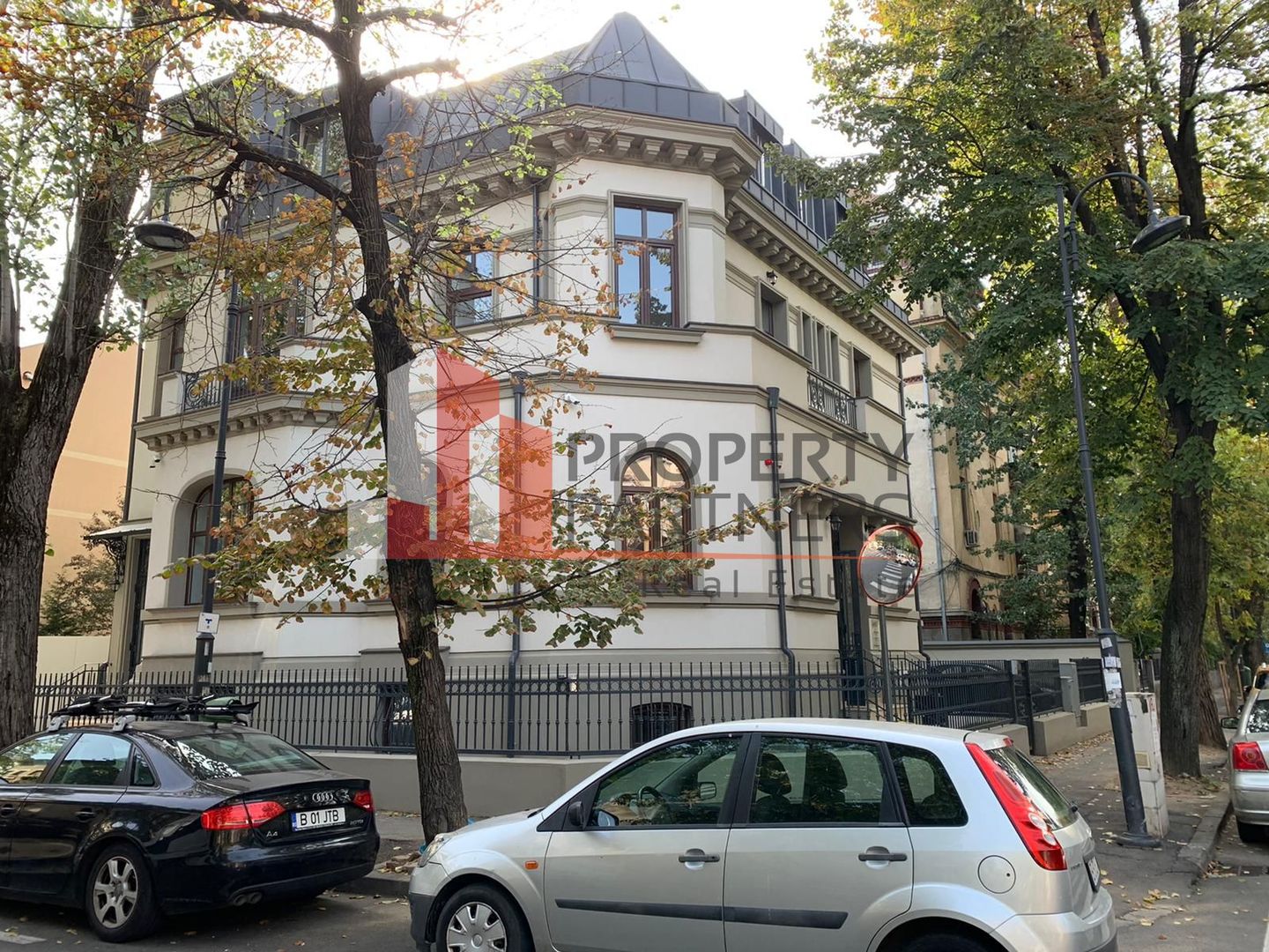 Vila superba de vanzare in zona Dorobanti - Poză 1