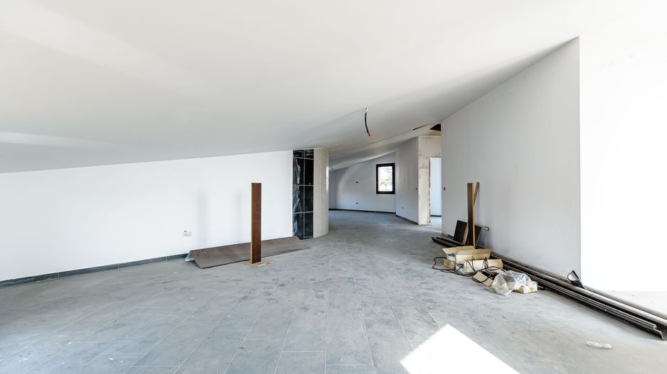 Clădire comercială în zona Grădiște. - Poză 32
