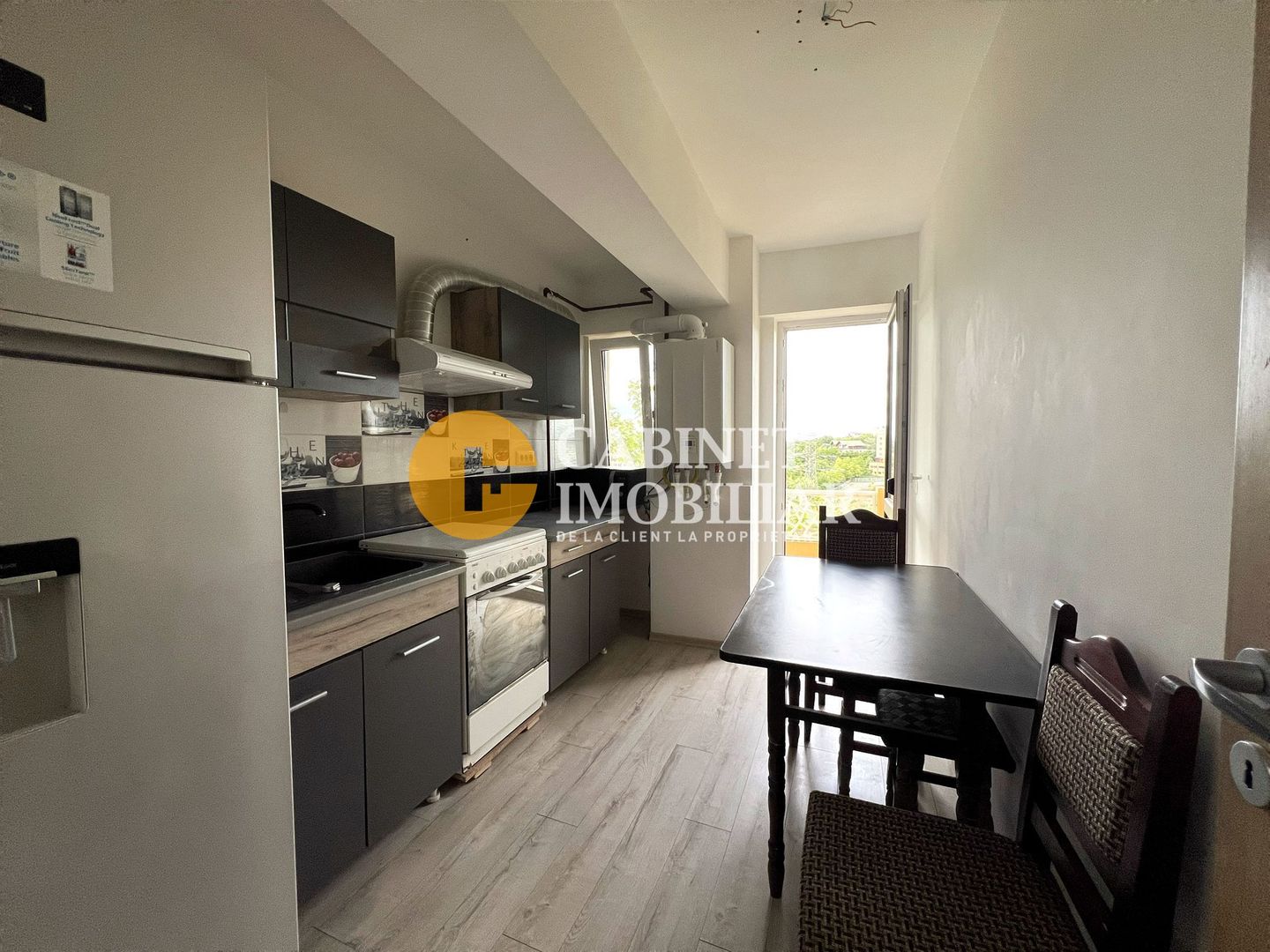 2 camere Decomandat - ETAJ 1 - Loc de parcare - mobilat - Poză 11