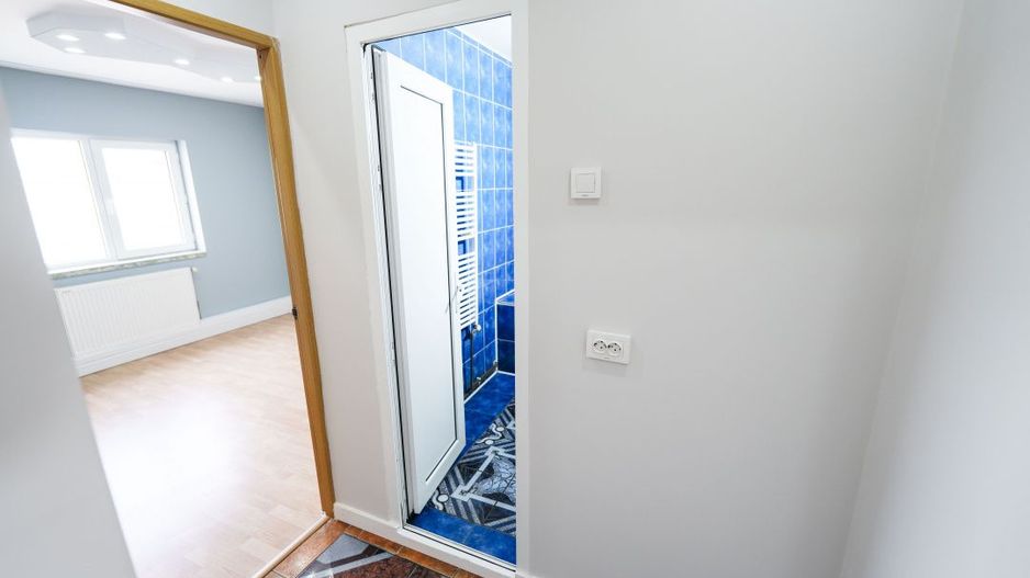 Apartament 4 camere renovat, bilateral, CT, Craiovita Noua - zona Kaufland - Poză 25