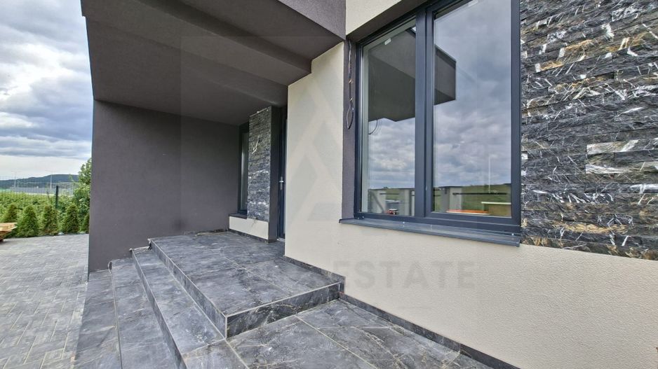 Casă moderna premium 195 mp utili cu garaj și teren 815 mp în Selimbar - Poză 2