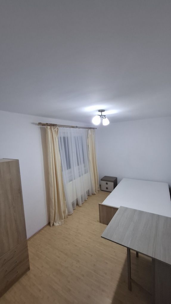 Spitalul Judetean | 3 Camere | Etaj 1 | Bloc izolat | - Poză 3
