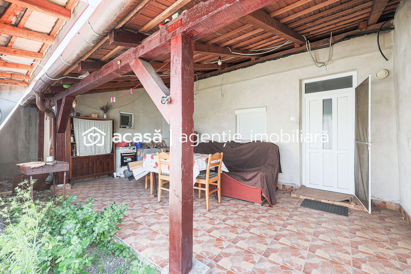 Rezervat Casă renovată cu 3 camere din cărămidă în Gradiste - Poză 10