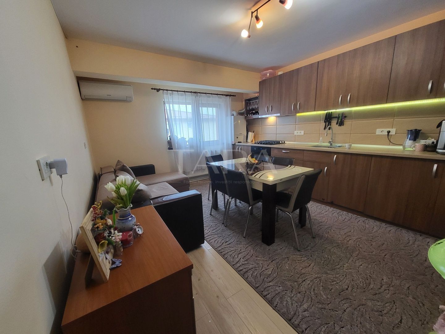 Apartament 3 camere Florești, zona Terra - Poză 1