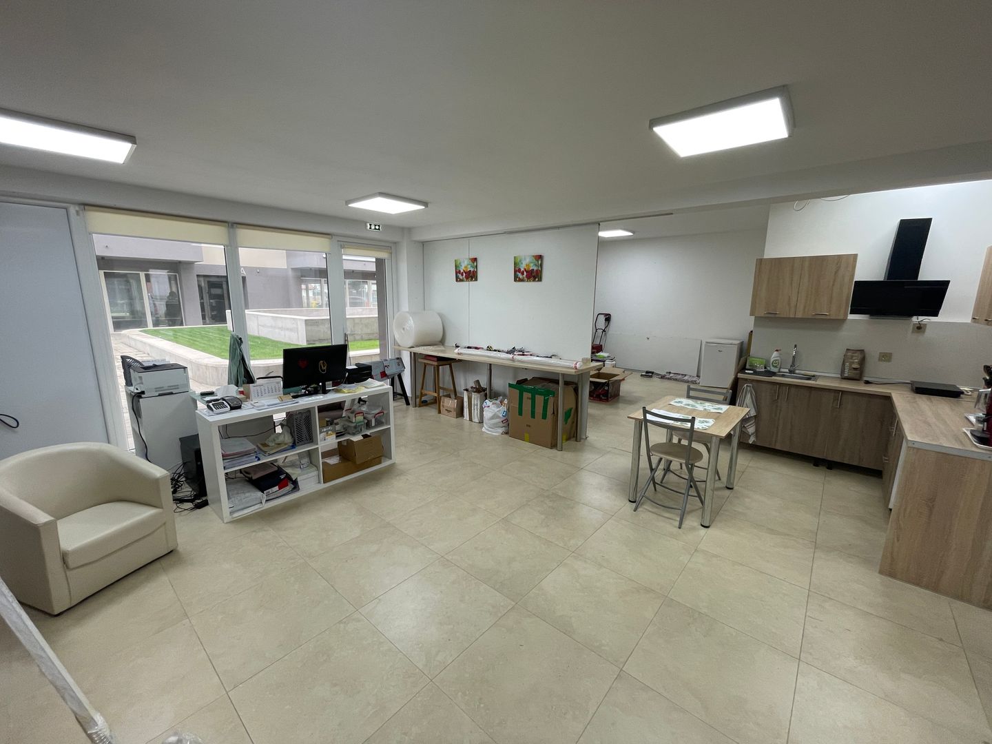 Spatiu Comercial / Birouri | Finisat | Loc de parcare inclus | Str. Marginii - Poză 2