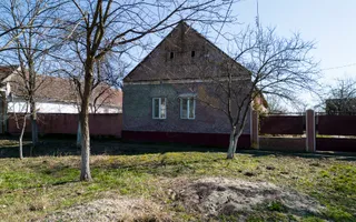 Casă cu teren generos de 2,880mp în Secusigiu - Poză 18