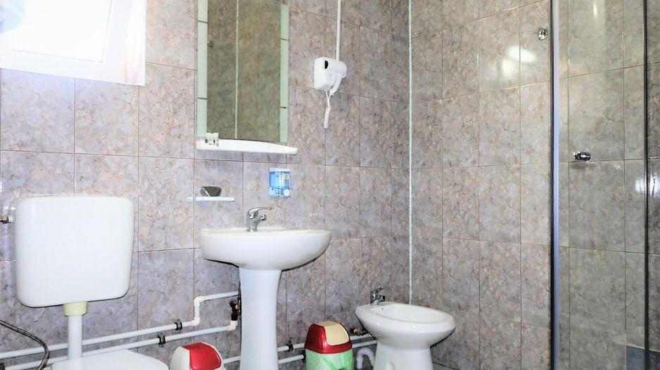 Mamaia Nord - Langa Mare, pensiune la cheie, 11 camere, 9 bai! - Poză 86