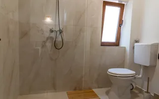 Vila interbelica AIRBNB "la cheie" - Poză 11