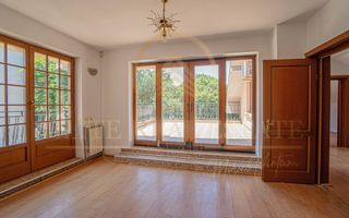 Vila premium ultracentrala, fara vecini, teren 377 mp, garaj! - Poză 37