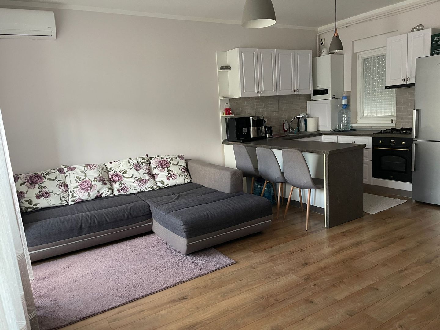 Apartament cu 2 camere si 2 locuri de parcare - Poză 3