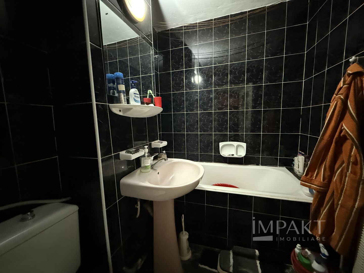Apartament 2 Camere decomandate, etaj intermediar, zona Primaverii - Poză 10