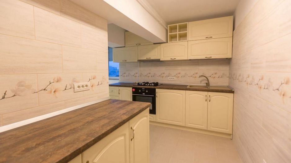 AP. 2 CAMERE P-TA ALBA IULIA, BUCATARIE INCHISA, MODERN, METROU 15 MIN - Poză 4