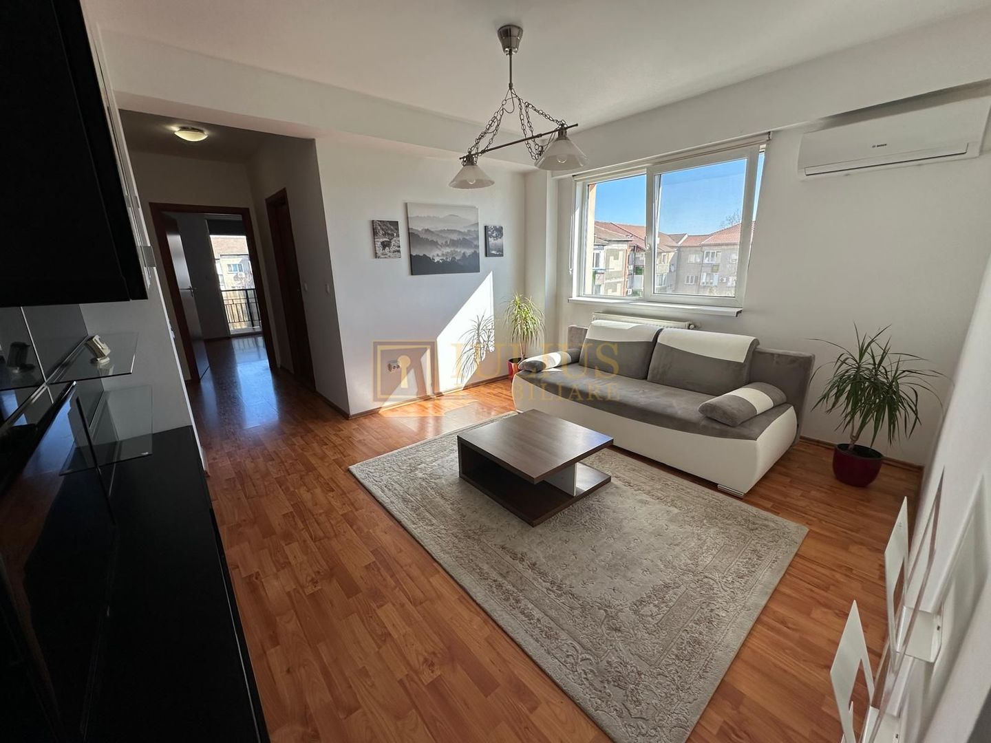 Lipovei 3 camere ( living + dormitor + birou)  55 mp  parcare, centrala proprie - Poză 1