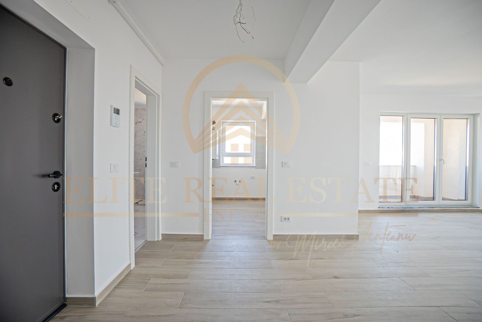 Apartament 3 camere - Bucatarie Separata - Poză 3