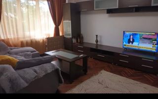 Inchiriez apartament cu 4 camere ultracentral, Punctele Cardulinale - Poză 1