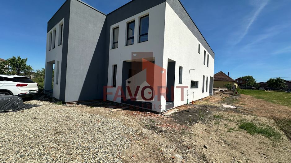 Duplex | Parter + Etaj | Toate utilitatile | Curte generoasa | Sacalaz - Poză 1