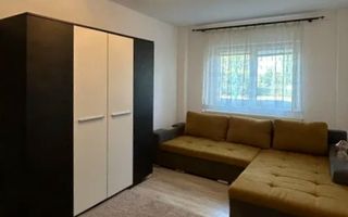 Apartament cu patru camere, zona Florilor/Craiter , 80 mp - Poză 1