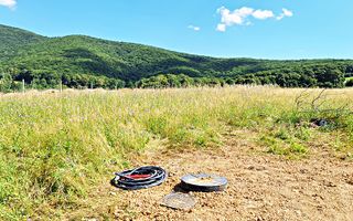 La 24 km de Brasov teren superb de 2010mp cu utilitati - Poză 11