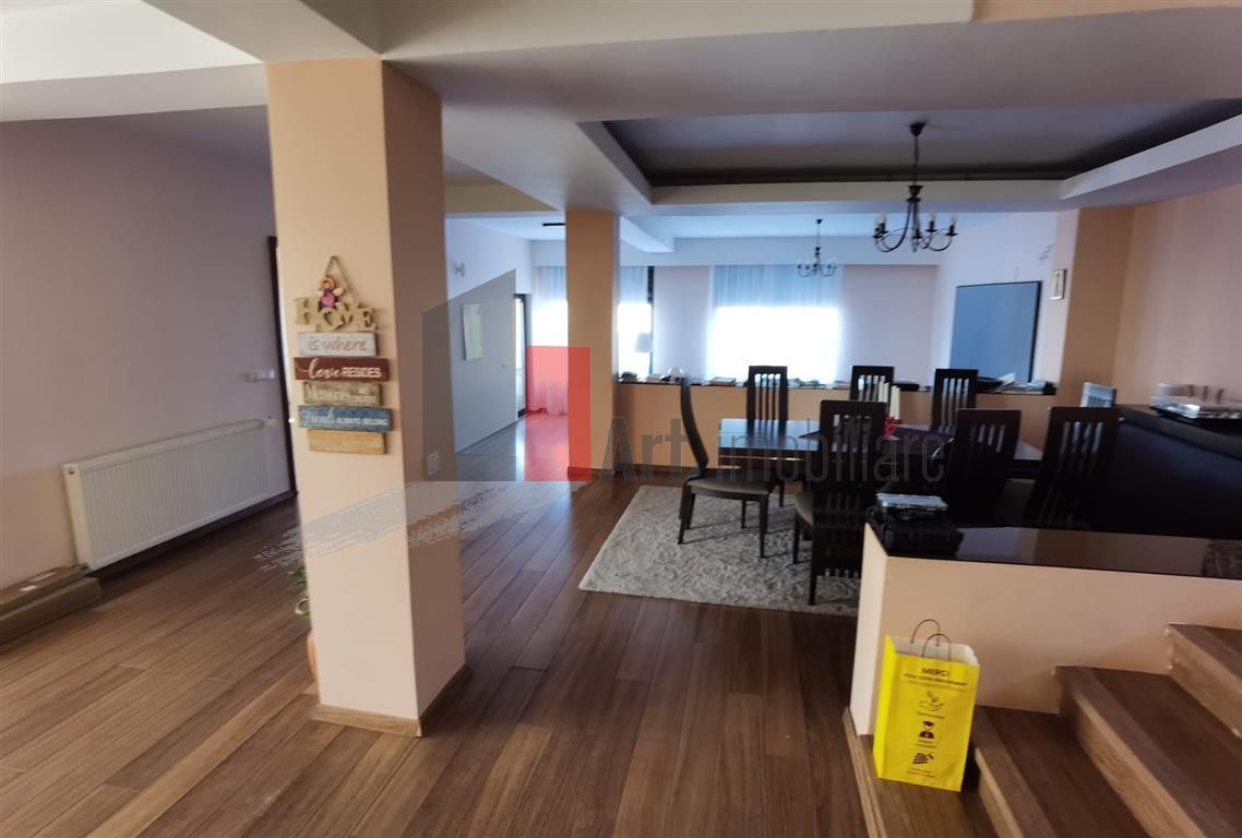 VIla 11 Camere Cernica - Poză 30