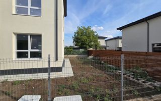 Vila finalizata, curte libera 185 mp,  loc de parcare, zona case - Poză 5