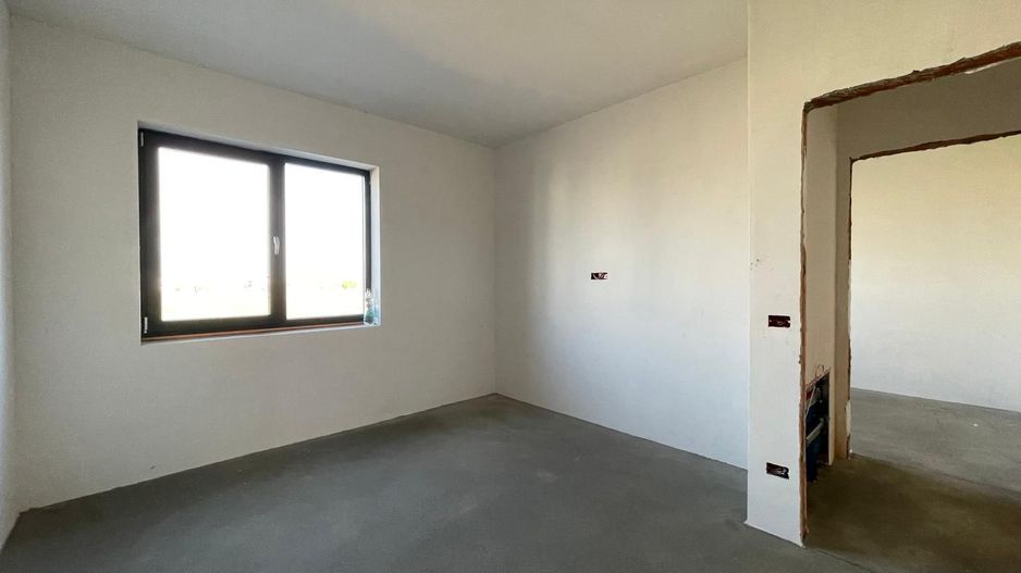 Duplex despartit prin camera tehnica - 5 camere - Mosnita - Poză 9