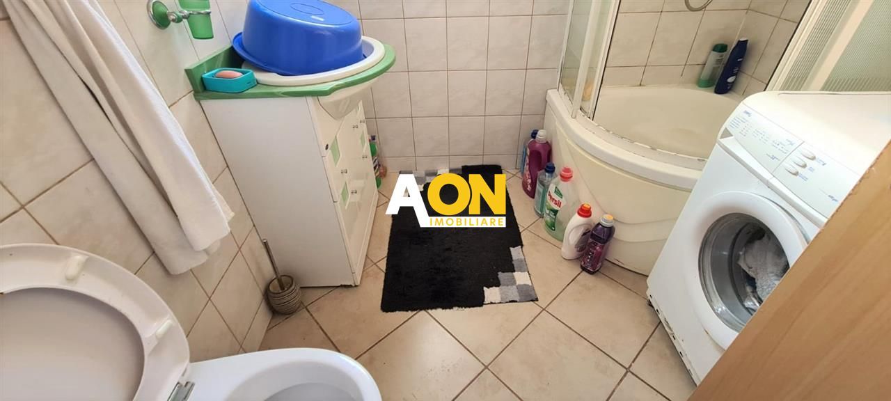 Casa pentru 2 familii, 7 Camere, 2 Garaje, 1500MP Teren - Poză 12