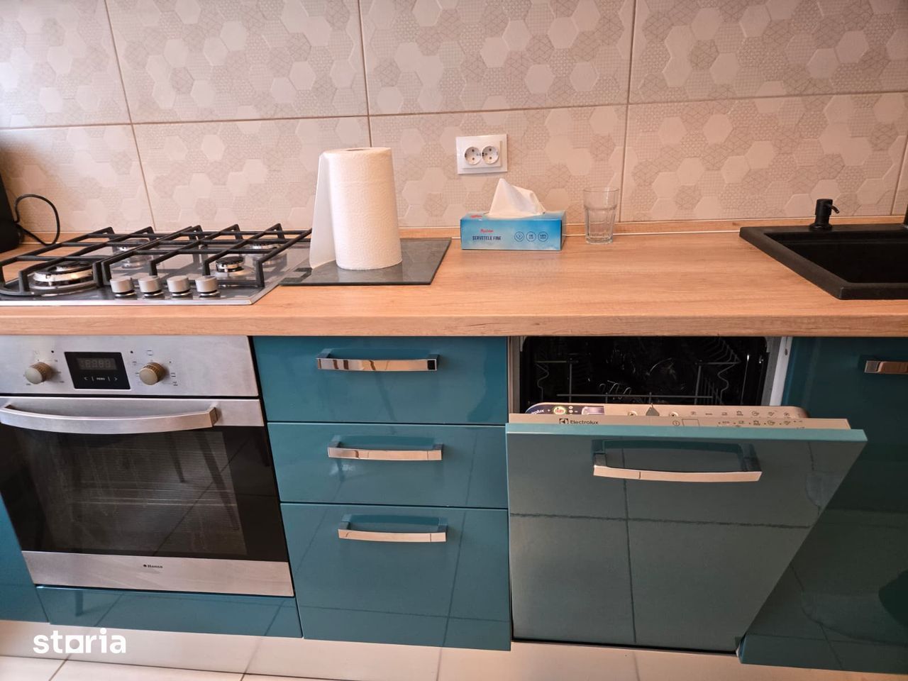 Închiriere Apartament cu 3 camere premium, prima inchiriere, 3 min metrou - Poză 4