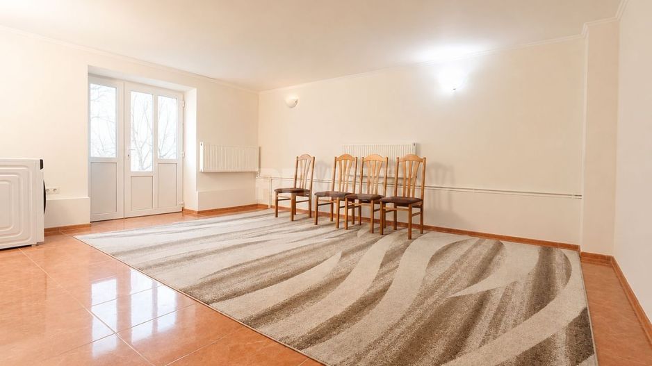 Casă 210 m² cu 5 dormitoare și teren 10 ari – Euroreparație | Drochia, str. Grigore Ureche - Poză 14