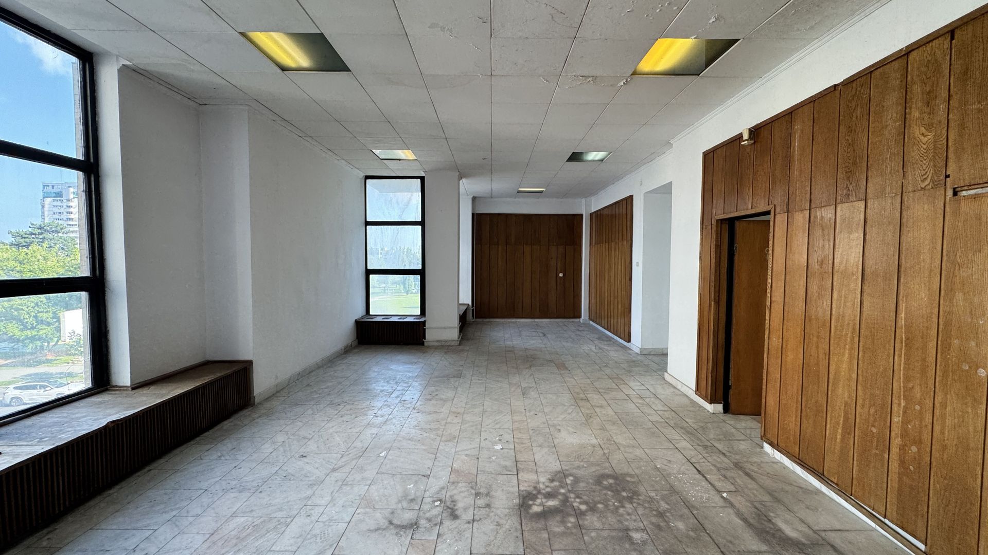 Spațiu comercial 493 mp utili | Locație centrală | Vizibilitate excelentă | - Poză 23