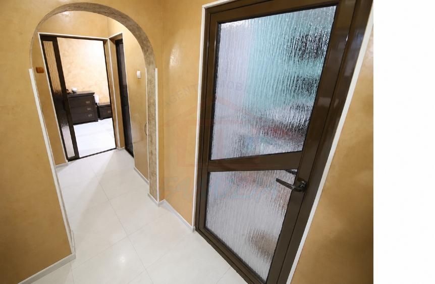 Vanzare apartament 3 camere, Micro 17, 70 mp, 99.000 EURO - Poză 9
