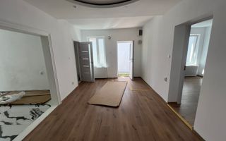 De vanzare casa renovata- 2 cladiri- Zona Moldoveanu-- 400 mp utili - Poză 3