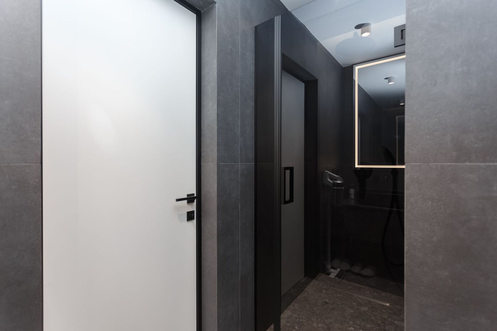 De închiriat apartament, 2 dormitoare, str. Teatrală 3, Centru. - Poză 17