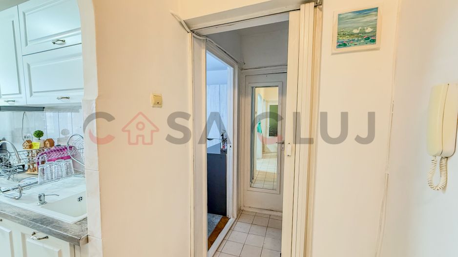 3 camere | Decomandat | Etaj intermediar | 2 balcoane |2 bai - Poză 5