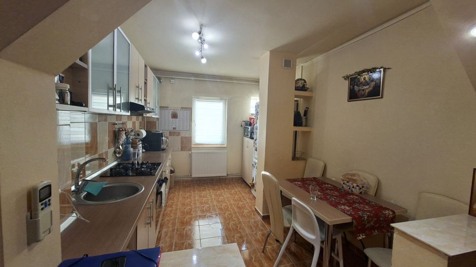 Apartament cu 3 camere - Zona Lipovei, Timișoara - Poză 1