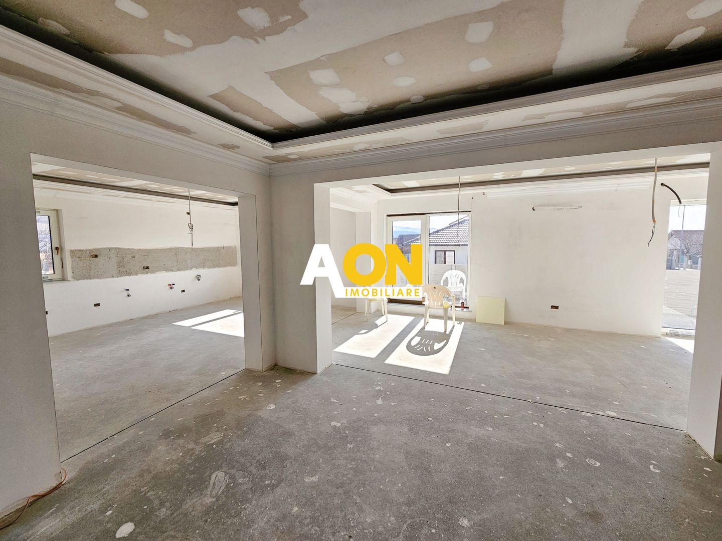 Casă 6 camere în Ciugud, dotări premium și design modern, 710 mp teren - Poză 6