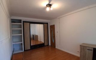 Ap 3 camere decomandat Lipovei parter - Poză 1