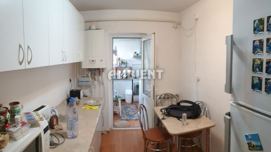 Apartament 2 camere, etaj 3, zona Donici; - Poză 1
