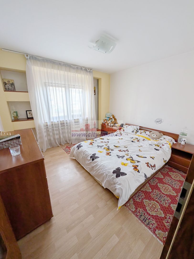 Vanzare Apartament 3 camere Curtea de Arges, Judetul ARGES - Poză 17