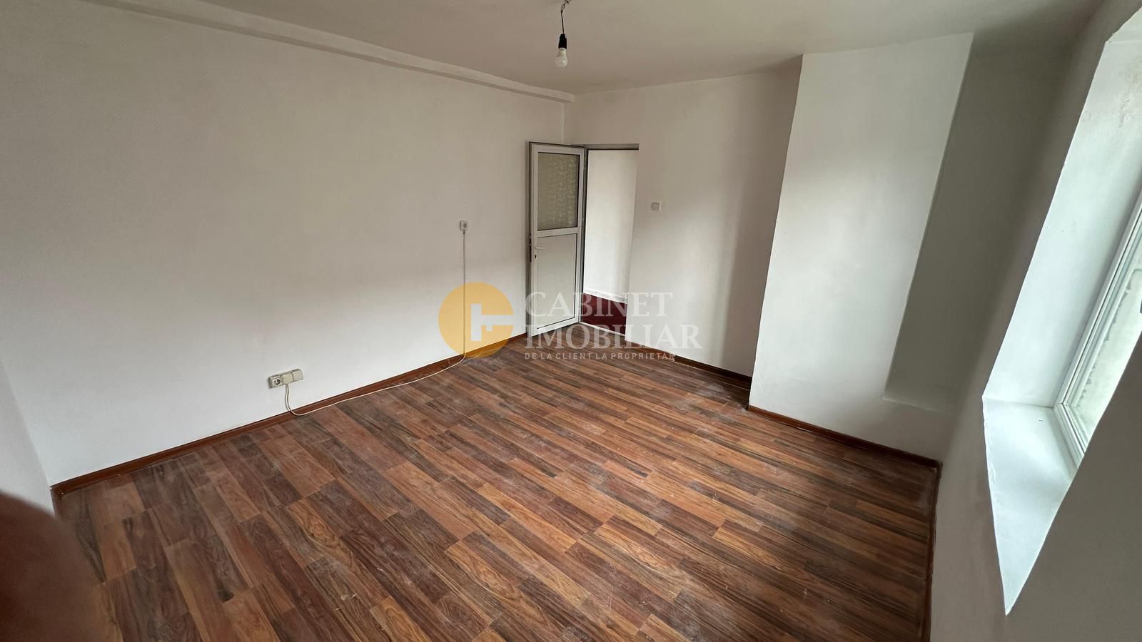 3 CAMERE DECOMANDAT--ETAJ 2--PETRU PONI-PACURARI - Poză 1