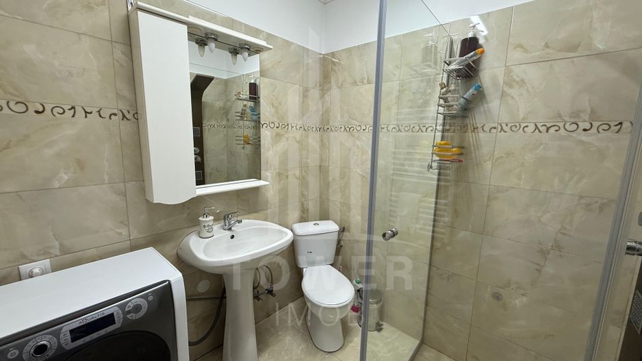 Super oportunitate! Vilă spațioasă pe 3 niveluri + casă separată - Poză 14