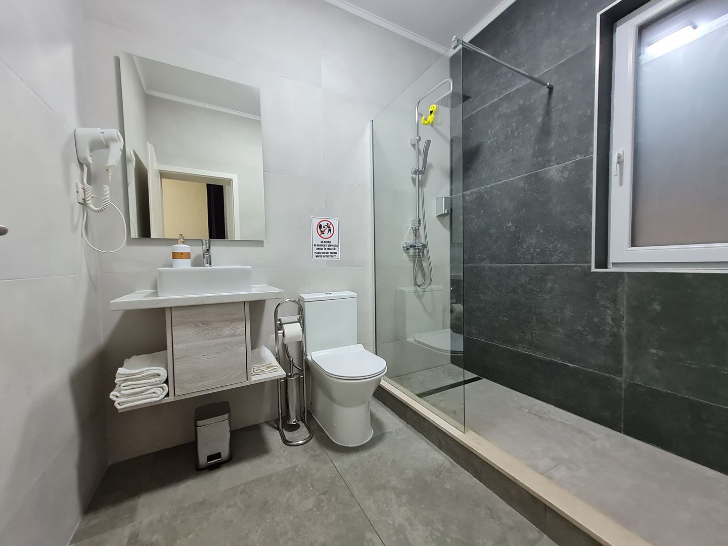 Minimalista in Dumbravita - Poză 17