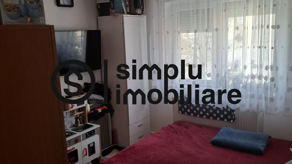 3 camere, etaj 3/4, centrala termica - 105 000 Euro - Poză 2