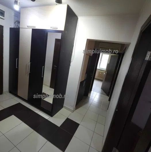 3 Camere Decomandat Renovat Ozana - Poză 4