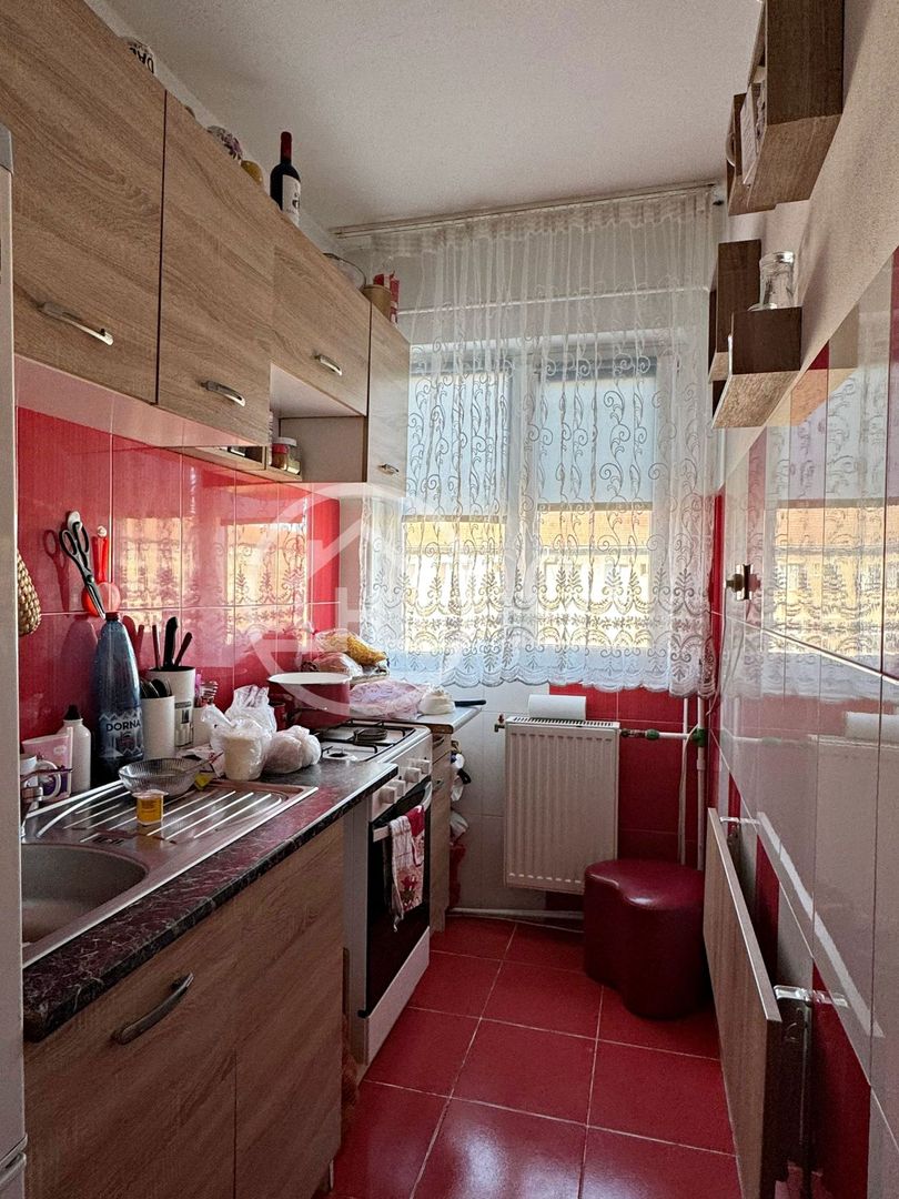 Apartament de vânzare cu 2 camere tip X în zona Nufărul, Oradea - Poză 4