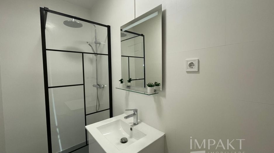 Apartament cu 3 camere de inchiriat in zona ultracentrala - Poză 4